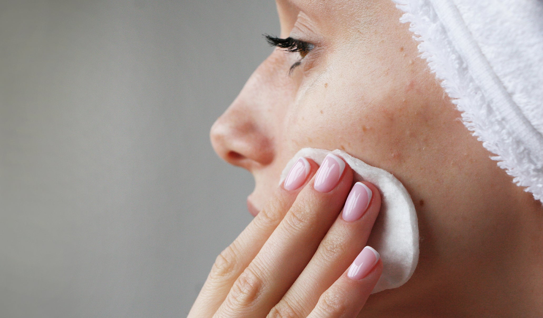 Winter Blemishes: How to Help Prevent Cold Weather Breakouts